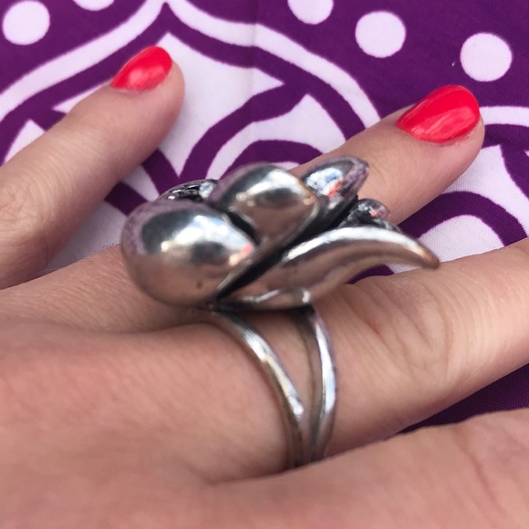 NWOT 🌺 Fossil Brand Flower Ring Size 8 - Picture 2 of 5